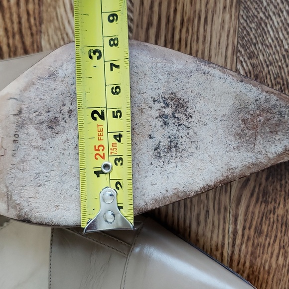 (9) Amalfi Made in Italy Neutral Tone Pointy Toe Leather Heels Formal Ocassion - Picture 10 of 16